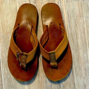 Boys size 3-4 Leather Rainbow Sandals